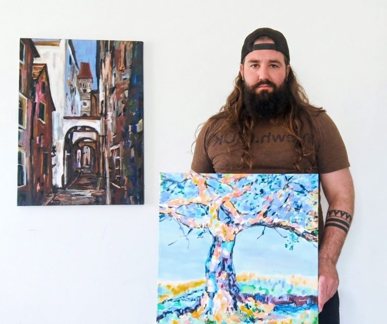 Der internationale Künstler Johannes Nathanael Straßer präsentiert zwei neue Gemälde in der Galerie.